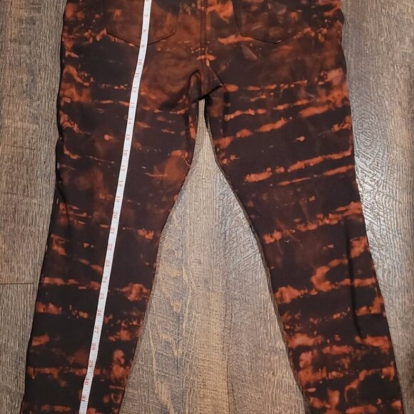 Gloria Vanderbilt Reverse Dye Distressed Pants Size 10 - Picture 5 of 8